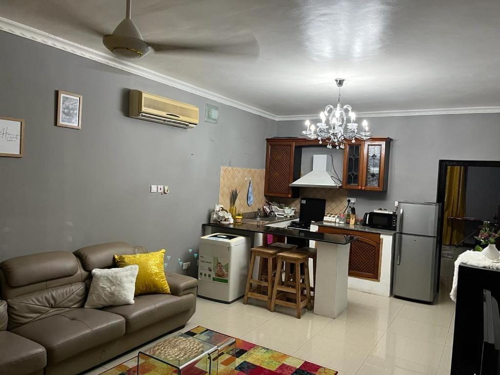 Queens One Bedroom Apartment Dar es Salaam Exterior photo