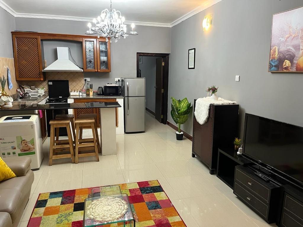 Queens One Bedroom Apartment Dar es Salaam Exterior photo